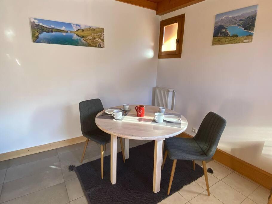 Appartement A Queige ภายนอก รูปภาพ